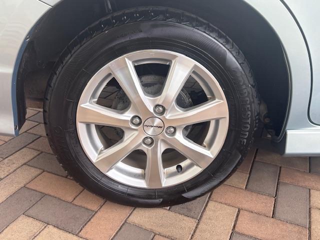 フィットシャトルハイブリッド ハイブリッド・スマートセレクション　純正ナビ　バックカメラ　ワンセグＴＶ　社外アルミ　フォグライト　クルーズコントロール　スペアキー　プライバシーガラス（12枚目）