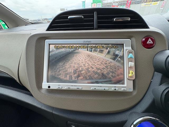 フィットシャトルハイブリッド ハイブリッド・スマートセレクション　純正ナビ　バックカメラ　ワンセグＴＶ　社外アルミ　フォグライト　クルーズコントロール　スペアキー　プライバシーガラス（18枚目）