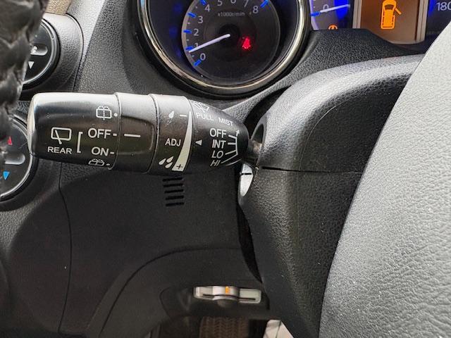 フィットシャトルハイブリッド ハイブリッド・スマートセレクション　純正ナビ　バックカメラ　ワンセグＴＶ　社外アルミ　フォグライト　クルーズコントロール　スペアキー　プライバシーガラス（24枚目）