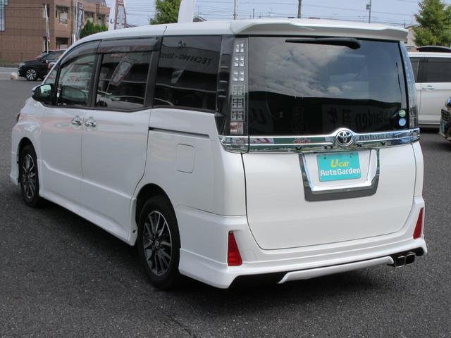 ヴォクシー ＺＳ　【修復歴無し】モデリスタエアロ　１１インチ後席モニター　純正９インチナビ・フルセグＴＶ　両側電動スライドドア　ＬＥＤヘッドライト　バックカメラ　ＥＴＣ（7枚目）