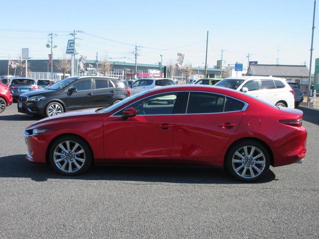 ＭＡＺＤＡ３セダン ２０Ｓプロアクティブ　ツーリングセレクション　レーダークルーズコントロール　運転席助手席シートヒーター　３６０度カメラ　電子パーキングブレーキ　Ｂｌｕｅｔｏｏｔｈ対応ナビオーディオ　フルセグＴＶ　ＣＤ　ＤＶＤ　ＥＴＣ　シートメモリー機能　ドラレコ（8枚目）