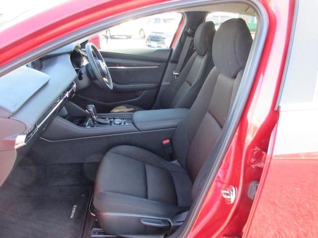 ＭＡＺＤＡ３セダン ２０Ｓプロアクティブ　ツーリングセレクション　レーダークルーズコントロール　運転席助手席シートヒーター　３６０度カメラ　電子パーキングブレーキ　Ｂｌｕｅｔｏｏｔｈ対応ナビオーディオ　フルセグＴＶ　ＣＤ　ＤＶＤ　ＥＴＣ　シートメモリー機能　ドラレコ（13枚目）