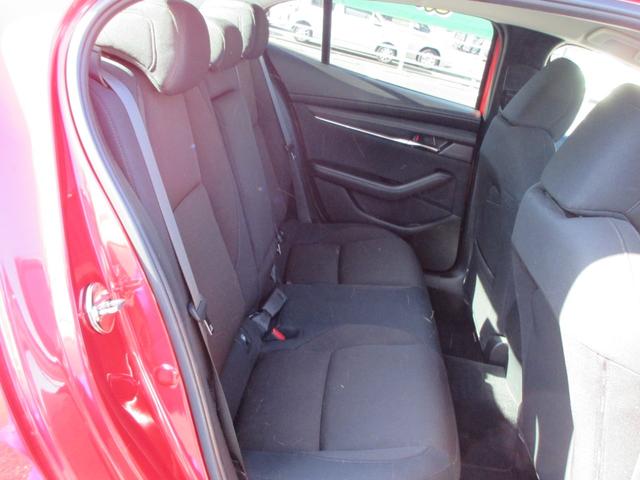 ＭＡＺＤＡ３セダン ２０Ｓプロアクティブ　ツーリングセレクション　レーダークルーズコントロール　運転席助手席シートヒーター　３６０度カメラ　電子パーキングブレーキ　Ｂｌｕｅｔｏｏｔｈ対応ナビオーディオ　フルセグＴＶ　ＣＤ　ＤＶＤ　ＥＴＣ　シートメモリー機能　ドラレコ（14枚目）