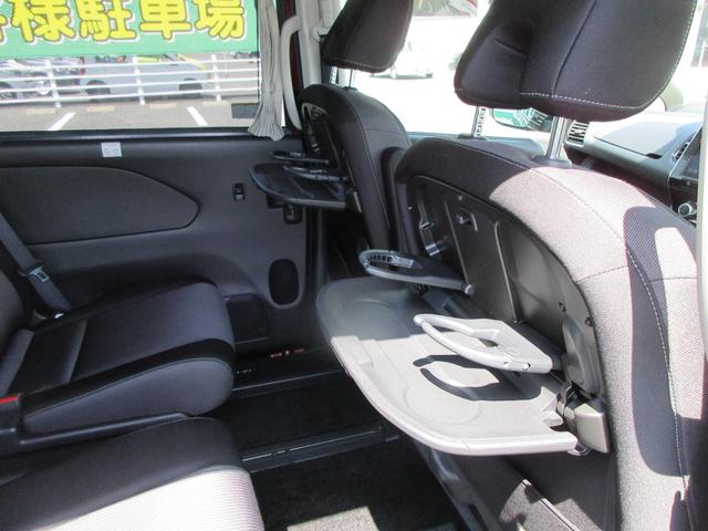 セレナ ｅ－パワー　ハイウェイスターＶ　【修復歴無し】プロパイロット　アラウンドビューモニター　電動パーキング　ブレーキホールド　両側電動スライド　ステアリングヒーター　シートヒーター　ドライブレコーダー　ＬＥＤヘッドライト　ＥＴＣ（15枚目）