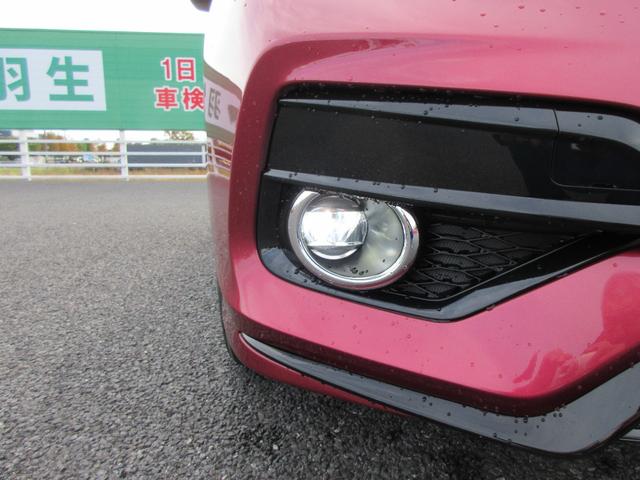フィットハイブリッド Ｓ　ホンダセンシング　純正ＳＤナビ・フルセグＴＶ　バックカメラ　ビルトインＥＴＣ　パドルシフト　ホンダセンシング　社外ドライブレコーダー　クルーズコントロール　純正１６インチＡＷ　ＬＥＤヘッドライト　ＬＥＤフォグランプ（11枚目）