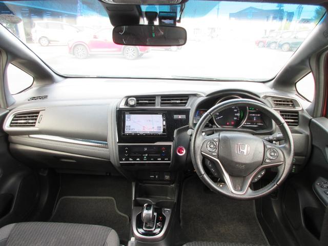 フィットハイブリッド Ｓ　ホンダセンシング　純正ＳＤナビ・フルセグＴＶ　バックカメラ　ビルトインＥＴＣ　パドルシフト　ホンダセンシング　社外ドライブレコーダー　クルーズコントロール　純正１６インチＡＷ　ＬＥＤヘッドライト　ＬＥＤフォグランプ（14枚目）