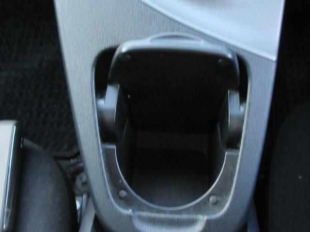 プリウス Sツーリングセレクション 修復歴無し 純正HDDナビ・フルセグTV バックカメラ ビルトインETC LEDヘッドライト 純正17インチAW 本革巻ステアリング オールオートPW ワンオーナー(33枚目)