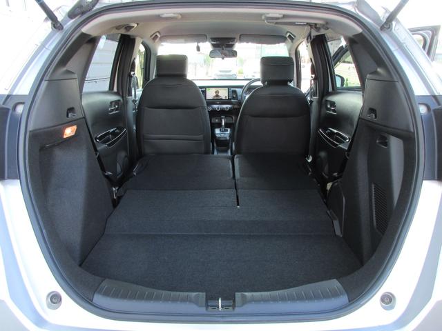 フィット ｅ：ＨＥＶホーム　【修復歴無し】純正９インチＳＤナビ・フルセグＴＶ　バックカメラ　ＥＴＣ　純正前後ドライブレコーダー　ホンダセンシング　ＡＡＣ　レーダークルーズコントロール　ＬＥＤヘッドライト　前後クリアランスソナー（12枚目）