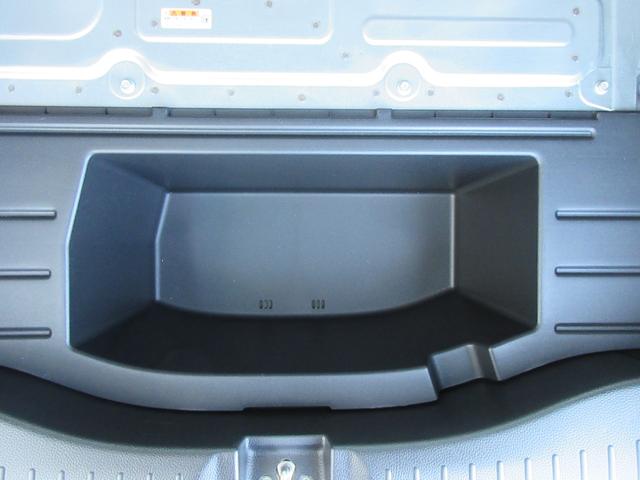 フィット ｅ：ＨＥＶホーム　【修復歴無し】純正９インチＳＤナビ・フルセグＴＶ　バックカメラ　ＥＴＣ　純正前後ドライブレコーダー　ホンダセンシング　ＡＡＣ　レーダークルーズコントロール　ＬＥＤヘッドライト　前後クリアランスソナー（13枚目）