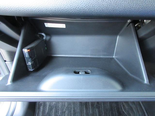 フィット ｅ：ＨＥＶホーム　【修復歴無し】純正９インチＳＤナビ・フルセグＴＶ　バックカメラ　ＥＴＣ　純正前後ドライブレコーダー　ホンダセンシング　ＡＡＣ　レーダークルーズコントロール　ＬＥＤヘッドライト　前後クリアランスソナー（39枚目）