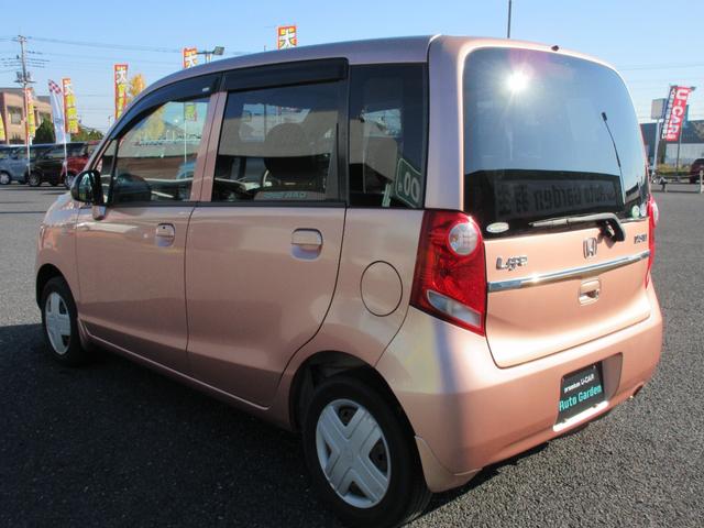 プライバシーガラスなので車内のエアコンの効きも違います！！