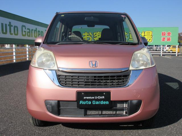 可愛らしいフロントマスクで女性に人気のお車です！！