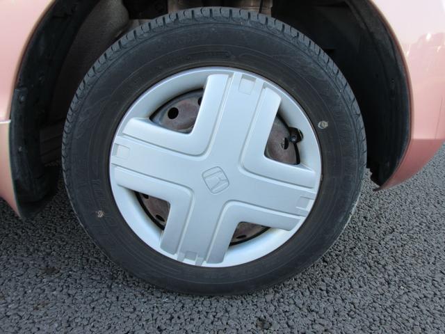 おしゃれなデザインの純正ホイールカバーが足元を飾ります！！