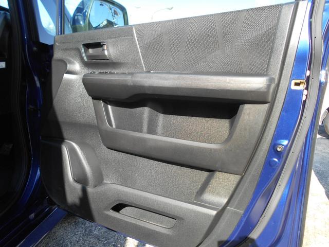 ステップワゴンスパーダ Z 純正9インチナビ バックカメラ ETC 両側パワースライドドア パドルシフトマチック スマートエントリーキー HIDヘッドライト 純正16インチアルミ クロームエクステリアパーツ(11枚目)