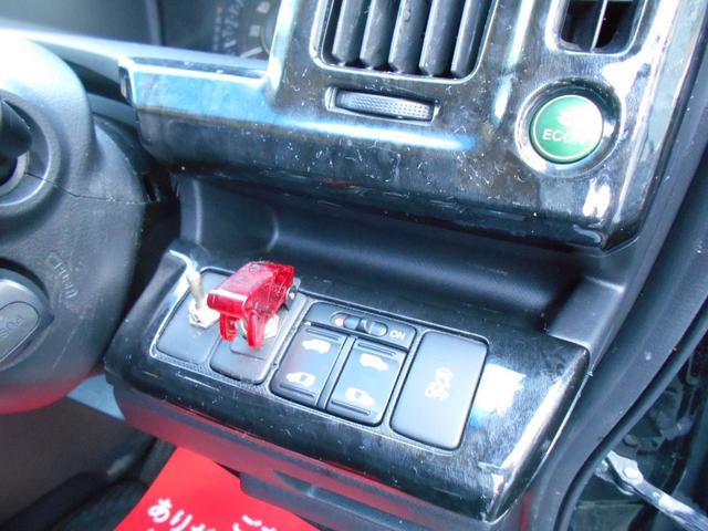 ステップワゴンスパーダ Z TEIN車高調キット 社外18インチアルミ 社外マフラー インターHDDナビ フリップダウンモニター バックカメラ 両側パワースライドドア ETC HIDヘッドライト スマートキー パドルシフト(12枚目)