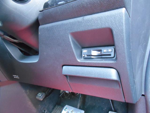 ステップワゴンスパーダ Z TEIN車高調キット 社外18インチアルミ 社外マフラー インターHDDナビ フリップダウンモニター バックカメラ 両側パワースライドドア ETC HIDヘッドライト スマートキー パドルシフト(13枚目)