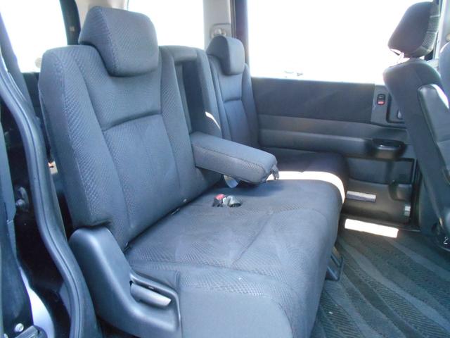 ステップワゴンスパーダ Z TEIN車高調キット 社外18インチアルミ 社外マフラー インターHDDナビ フリップダウンモニター バックカメラ 両側パワースライドドア ETC HIDヘッドライト スマートキー パドルシフト(17枚目)