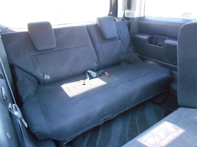 ステップワゴンスパーダ Z TEIN車高調キット 社外18インチアルミ 社外マフラー インターHDDナビ フリップダウンモニター バックカメラ 両側パワースライドドア ETC HIDヘッドライト スマートキー パドルシフト(18枚目)