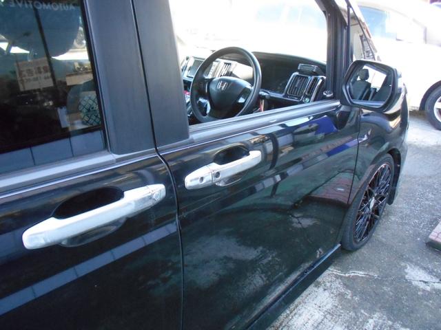 ステップワゴンスパーダ Z TEIN車高調キット 社外18インチアルミ 社外マフラー インターHDDナビ フリップダウンモニター バックカメラ 両側パワースライドドア ETC HIDヘッドライト スマートキー パドルシフト(31枚目)