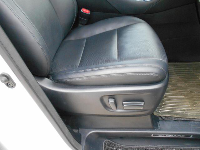 アルファード 2.5S Cパッケージ 純正10インチSDナビ フリップダウンモニター 両側パワースライドドア パワーバックドア バックカメラ 黒革シート シートクーラー&ヒーター ウッドコンビハンドル 車高調キット 純正18インチアルミ(17枚目)