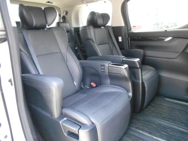 アルファード 2.5S Cパッケージ 純正10インチSDナビ フリップダウンモニター 両側パワースライドドア パワーバックドア バックカメラ 黒革シート シートクーラー&ヒーター ウッドコンビハンドル 車高調キット 純正18インチアルミ(20枚目)