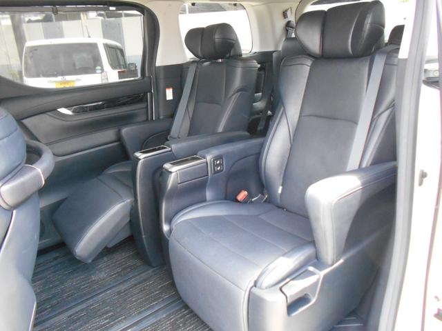 アルファード 2.5S Cパッケージ 純正10インチSDナビ フリップダウンモニター 両側パワースライドドア パワーバックドア バックカメラ 黒革シート シートクーラー&ヒーター ウッドコンビハンドル 車高調キット 純正18インチアルミ(28枚目)