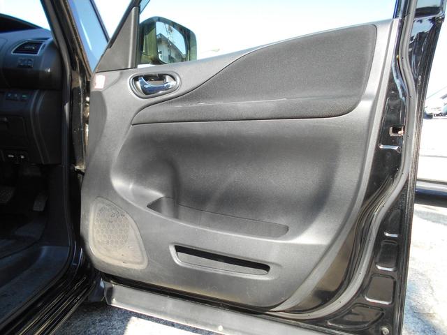 セレナ ハイウェイスターＳ－ＨＶアドバンスドセーフティパック　エマージェンシーブレーキ　レーンキープアシスト　純正ＳＤナビ　フリップダウンモニター　アラウンドビューモニター　両側パワースライドドア　ＥＴＣ　ＬＥＤヘッドライト　純正１６インチアルミ（13枚目）