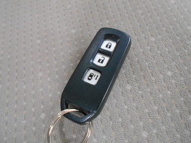 Ｎ－ＢＯＸ Ｇ・Ｌパッケージ　アイドリングストップ　ギャザズインターナビ　前後２カメラドライブレコーダー　左側パワースライドドア　ステアリングリモコン　スマートキー＆プッシュスタート　社外１３インチアルミ（5枚目）