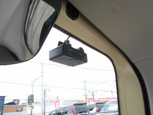 Ｎ－ＢＯＸ Ｇ・Ｌパッケージ　アイドリングストップ　ギャザズインターナビ　前後２カメラドライブレコーダー　左側パワースライドドア　ステアリングリモコン　スマートキー＆プッシュスタート　社外１３インチアルミ（7枚目）