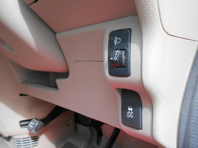 Ｎ－ＢＯＸ Ｇ・Ｌパッケージ　アイドリングストップ　ギャザズインターナビ　前後２カメラドライブレコーダー　左側パワースライドドア　ステアリングリモコン　スマートキー＆プッシュスタート　社外１３インチアルミ（13枚目）