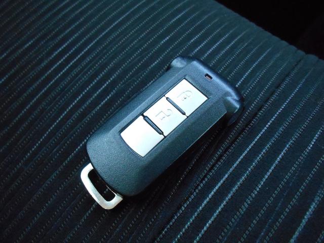 デイズルークス ハイウェイスター　Ｘ　アイドリングストップ　アラウンドビューモニター　ＡＵＸ付きオーディオ　スマートキー＆プッシュスタート　ＨＩＤヘッドライト　純正１４インチアルミ（5枚目）