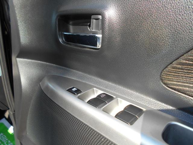 デイズルークス ハイウェイスター　Ｘ　アイドリングストップ　アラウンドビューモニター　ＡＵＸ付きオーディオ　スマートキー＆プッシュスタート　ＨＩＤヘッドライト　純正１４インチアルミ（13枚目）