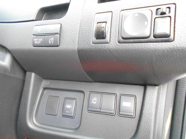 セレナ ハイウェイスター　Ｓ－ハイブリッド　アイドリングストップ　レーンキープアシスト　純正ＳＤナビ　Ｂｌｕｅｔｏｏｔｈ　フリップダウンモニター　左側パワースライドドア　バックカメラ　ＥＴＣ　スマートキー　純正１６インチアルミ（12枚目）