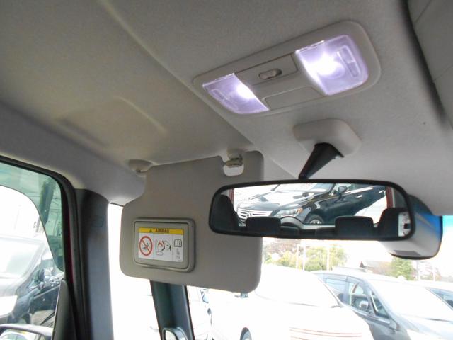 N-BOXカスタム 2トーンカラースタイル G SSパッケージ クラリオンメモリーナビ Bluetooth ETC 両側パワースライドドア HIDヘッドライト 純正ブラック14インチアルミ スマートキー&プッシュスタート アイドリングストップ(7枚目)