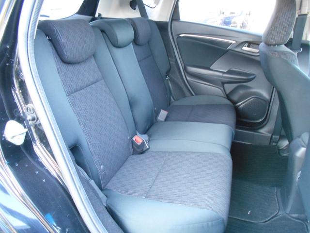 フィット １３Ｇ・Ｌパッケージ　アイドリングストップ　ギャザズインターナビ　Ｂｌｕｅｔｏｏｔｈ　バックカメラ　ＥＴＣ　スマートキー＆プッシュスタート　ステアリングリモコン　ＬＥＤヘッドライト　ＬＥＤフォグライト（17枚目）