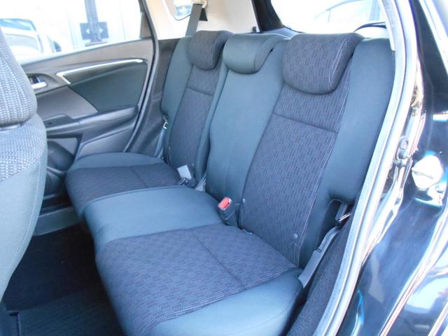 フィット １３Ｇ・Ｌパッケージ　アイドリングストップ　ギャザズインターナビ　Ｂｌｕｅｔｏｏｔｈ　バックカメラ　ＥＴＣ　スマートキー＆プッシュスタート　ステアリングリモコン　ＬＥＤヘッドライト　ＬＥＤフォグライト（22枚目）