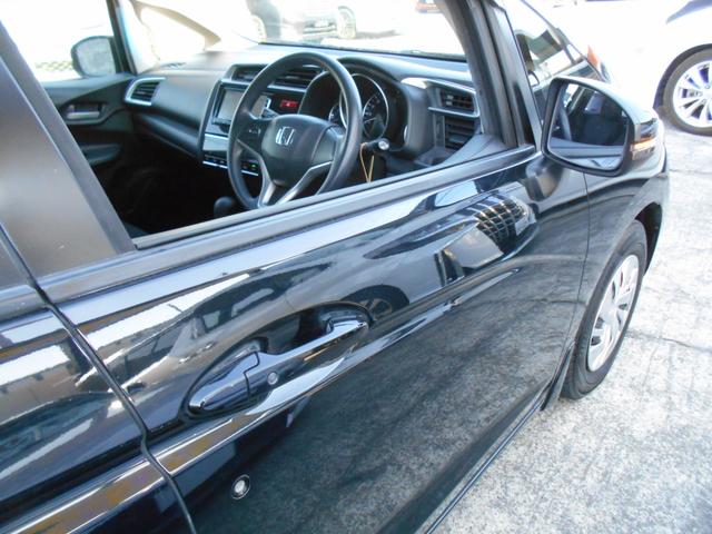 フィット １３Ｇ・Ｌパッケージ　アイドリングストップ　ギャザズインターナビ　Ｂｌｕｅｔｏｏｔｈ　バックカメラ　ＥＴＣ　スマートキー＆プッシュスタート　ステアリングリモコン　ＬＥＤヘッドライト　ＬＥＤフォグライト（29枚目）