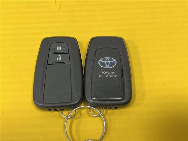 C-HR G LEDエディション 整備記録簿 プリクラッシュセーフティー 横滑り防止機能 Bカメ 地デジ LEDヘッドライト 盗難防止装置 AAC スマートキー DVD再生可 デュアルエアバッグ ワンオーナー キーフリー ABS(28枚目)