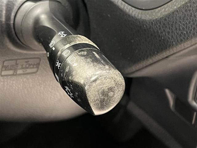 ノア G リアエアコン フルセグテレビ 盗難防止システム 1オーナ エアバッグ アルミ キーレス アイドルストップ クルーズコントロール DVD再生 ETC メモリーナビ 3列シート ESC TVナビ パワステ(18枚目)