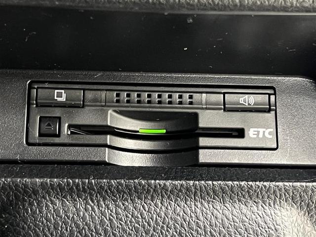 ノア G リアエアコン フルセグテレビ 盗難防止システム 1オーナ エアバッグ アルミ キーレス アイドルストップ クルーズコントロール DVD再生 ETC メモリーナビ 3列シート ESC TVナビ パワステ(24枚目)