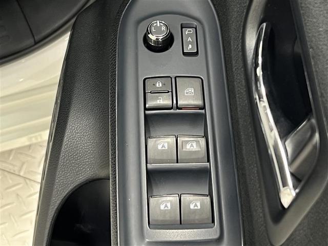 ノア G リアエアコン フルセグテレビ 盗難防止システム 1オーナ エアバッグ アルミ キーレス アイドルストップ クルーズコントロール DVD再生 ETC メモリーナビ 3列シート ESC TVナビ パワステ(35枚目)