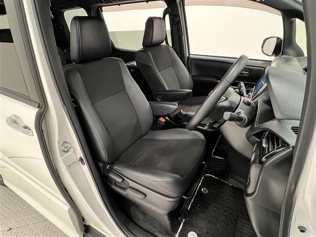 ノア Si ダブルバイビーII 横滑防止装置 PCS スマートキ- 整備記録簿 Wエアコン Bモニター DVD再生可 フルセグテレビ ETC付き アイドリングS オートエアコン PS クルーズC ナビ&TV PW ウォークスルー(23枚目)