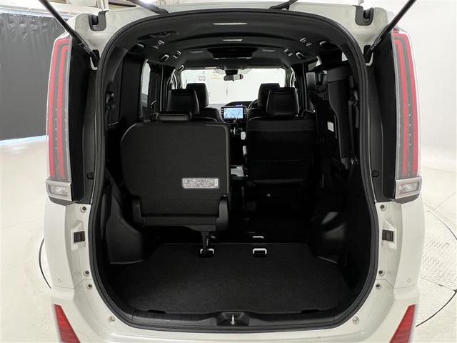 ノア Si ダブルバイビーII 横滑防止装置 PCS スマートキ- 整備記録簿 Wエアコン Bモニター DVD再生可 フルセグテレビ ETC付き アイドリングS オートエアコン PS クルーズC ナビ&TV PW ウォークスルー(26枚目)