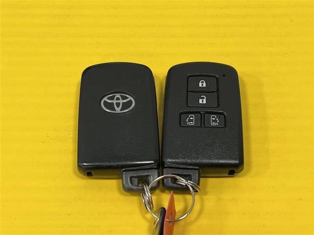 ノア Si ダブルバイビーII 横滑防止装置 PCS スマートキ- 整備記録簿 Wエアコン Bモニター DVD再生可 フルセグテレビ ETC付き アイドリングS オートエアコン PS クルーズC ナビ&TV PW ウォークスルー(29枚目)