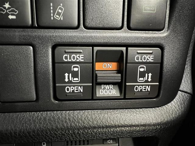 ノア Si ダブルバイビーII 横滑防止装置 PCS スマートキ- 整備記録簿 Wエアコン Bモニター DVD再生可 フルセグテレビ ETC付き アイドリングS オートエアコン PS クルーズC ナビ&TV PW ウォークスルー(30枚目)