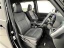 前席はセパレートタイプ!ひじ掛け付で長時間の運転に重宝します!シート位置が高めで乗り降りしやすい!