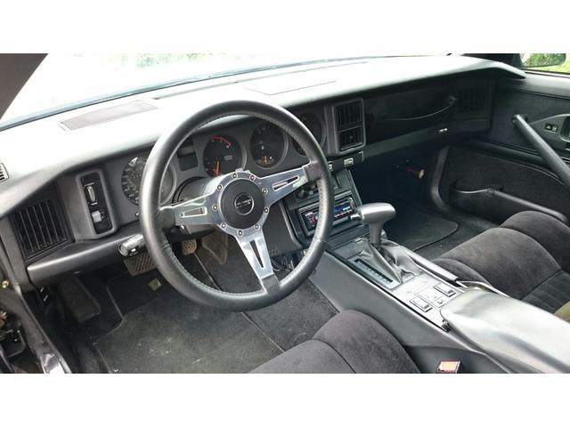 ポンテアックファイヤーバード トランザムＧＴＡ　内装黒モケット（2枚目）