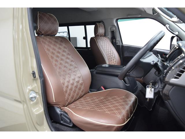 ハイエースワゴン ＧＬ　Ｂｌｕｅｔｏｏｔｈ　カスタムフェイスチェンジ　ナビ　地デジＴＶ　バックカメラ　シートカバー　ブルバー　オーバーフェンダー　フォグランプ　ブラックアウトホイール　新品ＲＴタイヤ　アウトドアカスタム（20枚目）