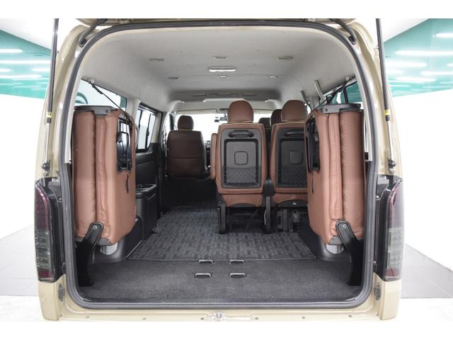 ハイエースワゴン ＧＬ　Ｂｌｕｅｔｏｏｔｈ　カスタムフェイスチェンジ　ナビ　地デジＴＶ　バックカメラ　シートカバー　ブルバー　オーバーフェンダー　フォグランプ　ブラックアウトホイール　新品ＲＴタイヤ　アウトドアカスタム（26枚目）