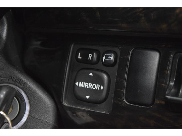 ハイエースワゴン ＧＬ　Ｂｌｕｅｔｏｏｔｈ　カスタムフェイスチェンジ　ナビ　地デジＴＶ　バックカメラ　シートカバー　ブルバー　オーバーフェンダー　フォグランプ　ブラックアウトホイール　新品ＲＴタイヤ　アウトドアカスタム（39枚目）